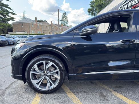 Used 2024 Audi Q4 e-tron Premium Plus w/ Premium Plus AWD/4WD image 2