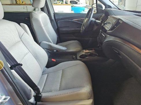 Used 2023 Honda Passport EX-L image 2