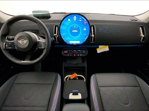 Certified 2025 MINI Cooper Countryman S w/ Comfort Package Max image 16