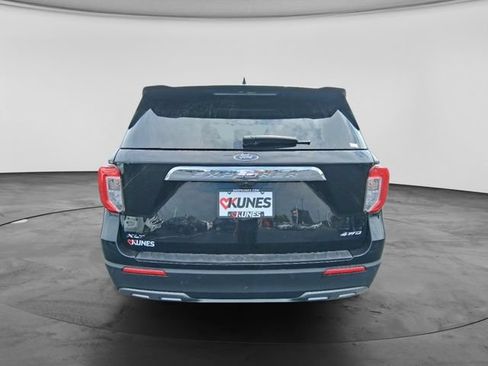 Used 2024 Ford Explorer XLT w/ Equipment Group 202A AWD/4WD image 8