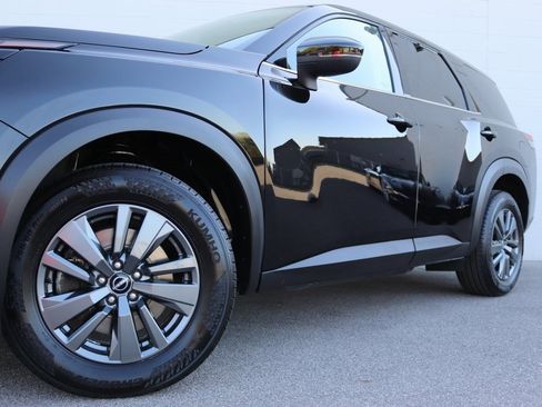 Used 2022 Nissan Pathfinder S image 41