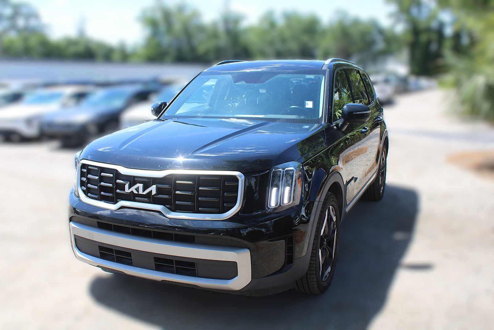 Certified 2023 Kia Telluride S w/ S Sunroof Package AWD/4WD image 16