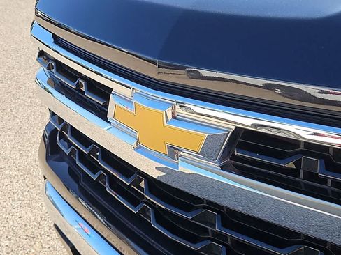 Used 2023 Chevrolet Silverado 1500 LT AWD/4WD image 13