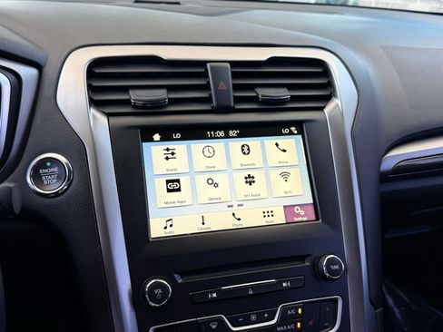 Used 2018 Ford Fusion SE w/ Equipment Group 602A FWD image 37