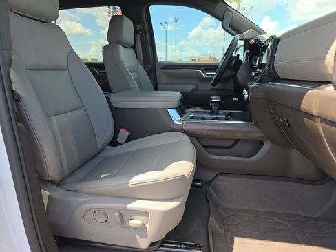 Used 2023 GMC Sierra 1500 SLT w/ SLT Premium Plus Package AWD/4WD image 16