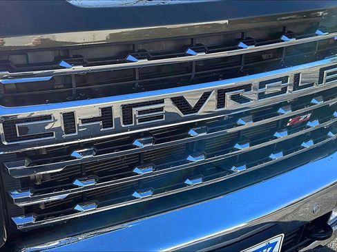 Used 2022 Chevrolet Silverado 3500 LTZ w/ LTZ Plus Package image 24