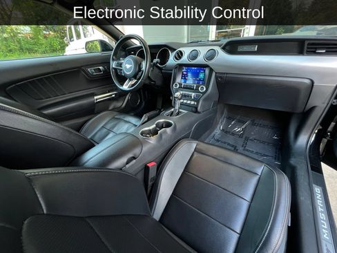 Used 2022 Ford Mustang Premium RWD image 3