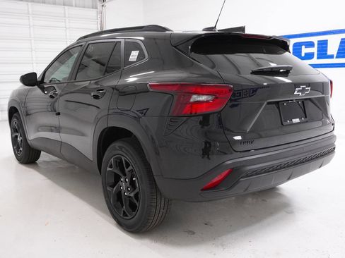 New 2026 Chevrolet Trax LT image 9