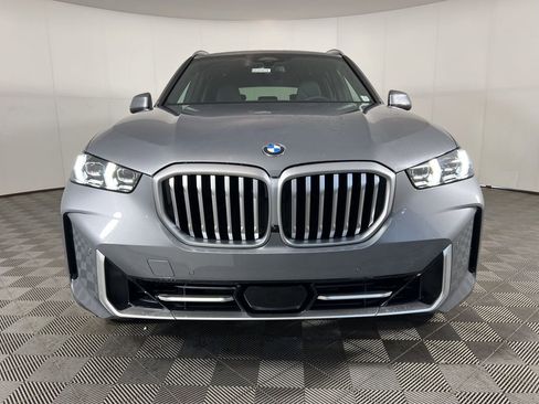 New 2026 BMW X5 xDrive40i w/ Climate Comfort Package AWD/4WD image 5