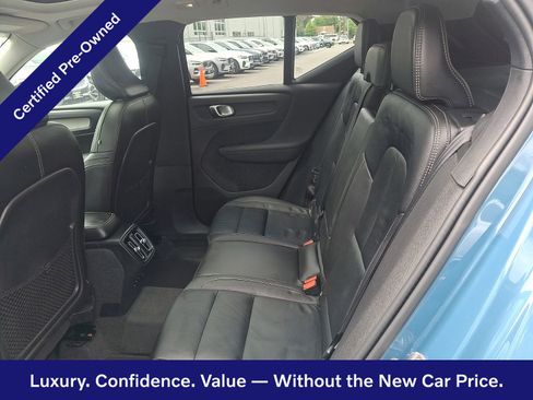 Certified 2023 Volvo XC40 B5 Plus w/ Driver Assist Package AWD/4WD image 11
