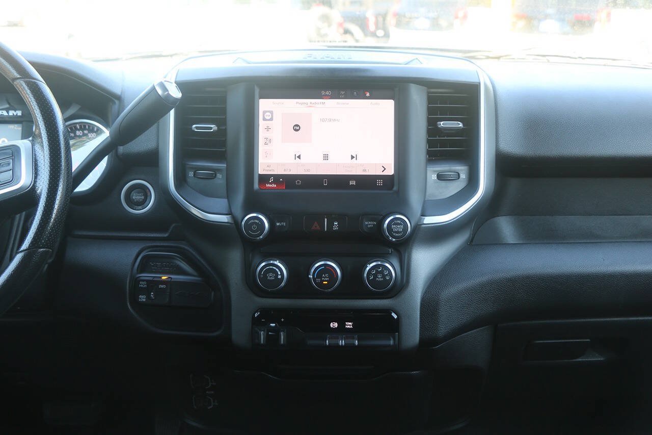 Used 2022 RAM 3500 Big Horn AWD/4WD image 18