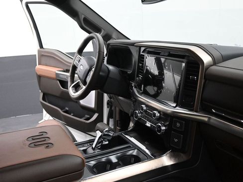 Used 2025 Ford F150 King Ranch w/ FX4 Off-Road Package AWD/4WD image 6