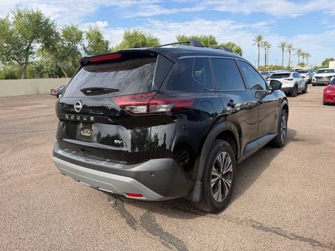 Used 2022 Nissan Rogue SV w/ SV Premium Package FWD image 4