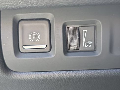 Certified 2025 Cadillac XT4 Premium Luxury FWD image 18