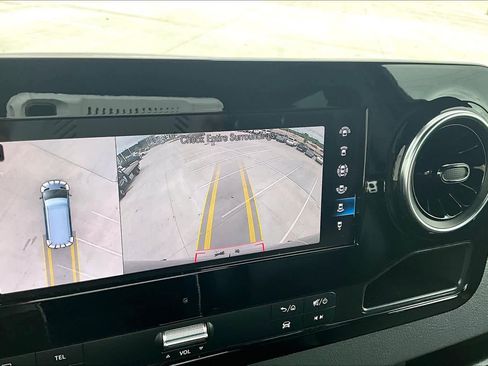 Used 2024 Mercedes-Benz Sprinter 2500 image 26
