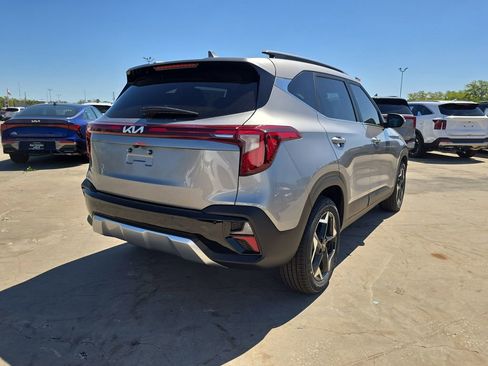New 2026 Kia Seltos EX FWD image 8