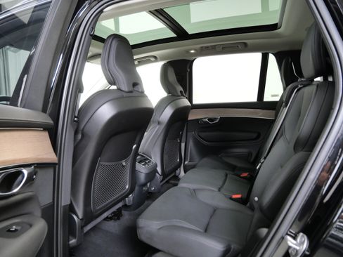 Used 2025 Volvo XC90 B6 Plus AWD/4WD image 16