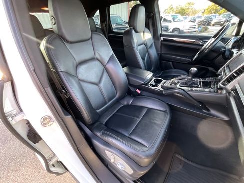 Used 2013 Porsche Cayenne AWD/4WD image 42