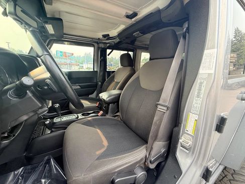 Used 2017 Jeep Wrangler Unlimited Sport AWD/4WD image 17
