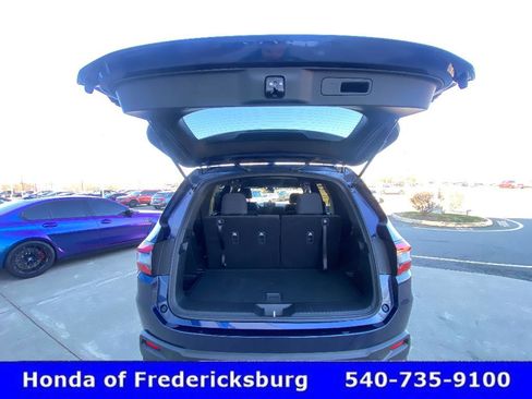 Certified 2025 Honda Pilot Sport image 6