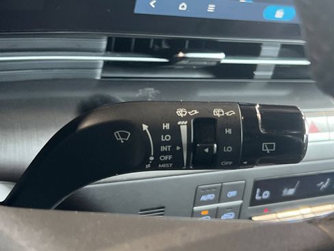 Used 2024 Hyundai Kona SEL FWD image 34