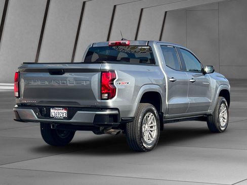 Used 2024 Chevrolet Colorado LT AWD/4WD image 4