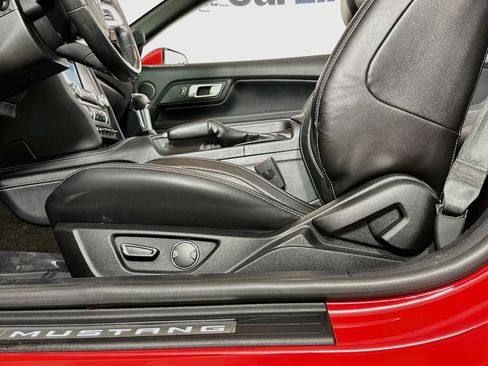 Used 2018 Ford Mustang GT Premium w/ Equipment Group 401A RWD image 23