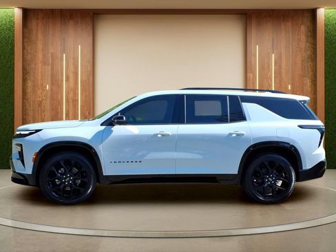 New 2026 Chevrolet Traverse RS w/ LPO, Floor Liner Package FWD image 29