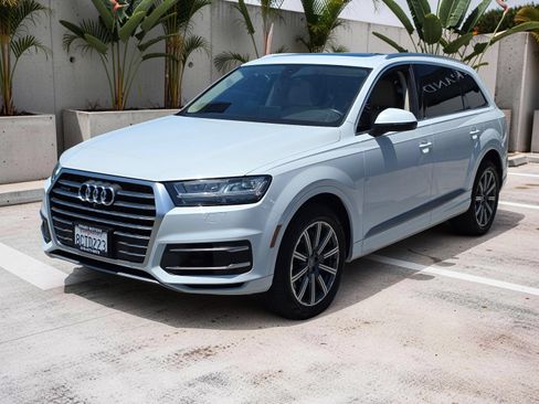 Used 2018 Audi Q7 3.0T Premium Plus w/ Premium Plus Package AWD/4WD image 3