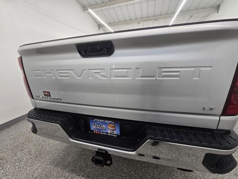 Used 2023 Chevrolet Silverado 2500 LT w/ Convenience Package image 9