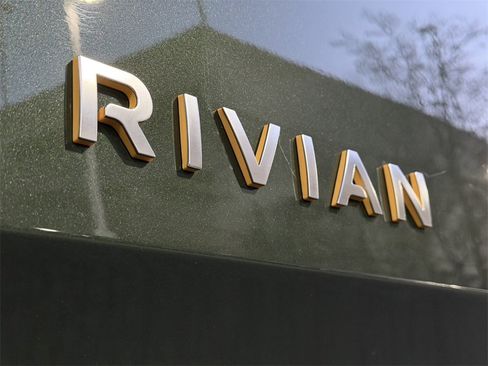 Used 2022 Rivian R1T Launch Edition image 18