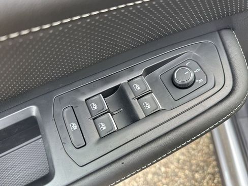 New 2026 Volkswagen Atlas Cross Sport SEL R-Line image 11