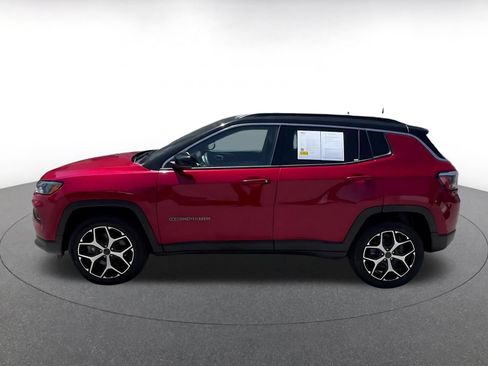 Used 2025 Jeep Compass Limited AWD/4WD image 6