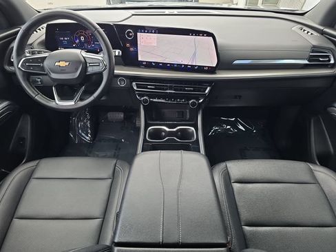 Certified 2026 Chevrolet Traverse LT FWD image 11