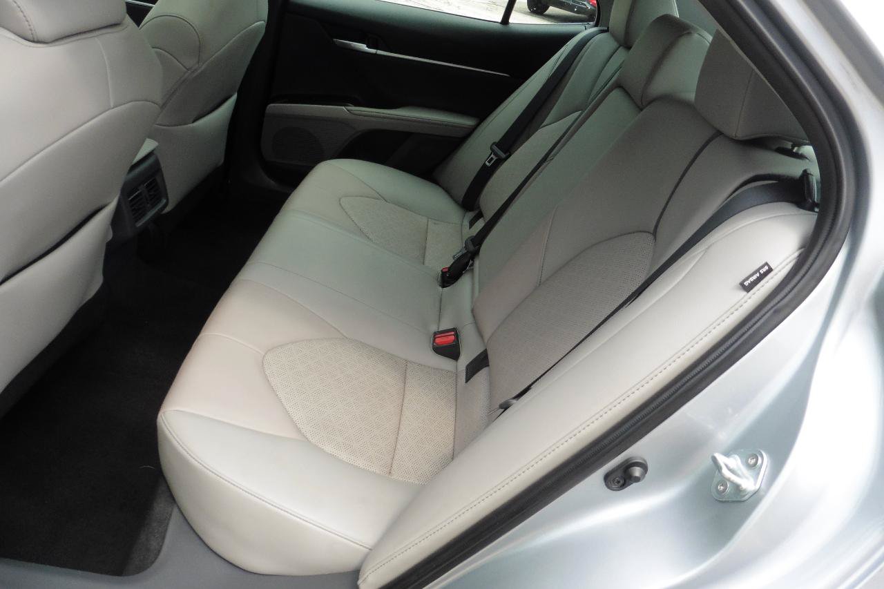 Used 2023 Toyota Camry XSE FWD image 13