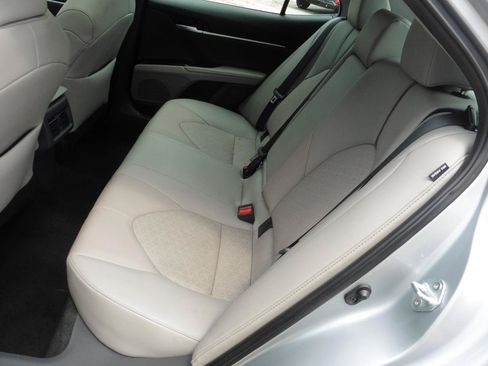 Used 2023 Toyota Camry XSE FWD image 13