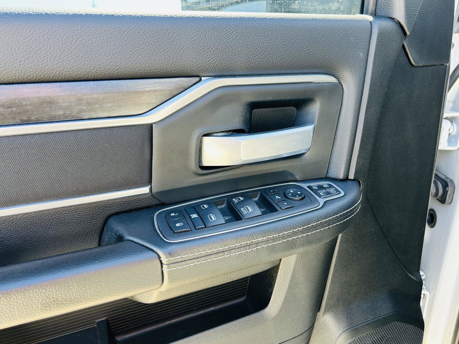 Used 2024 RAM 2500 Big Horn w/ Sport Appearance Package AWD/4WD image 9