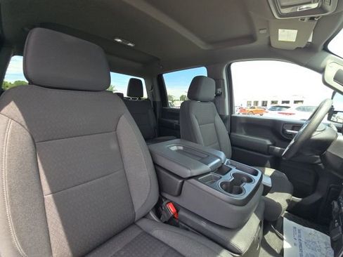 Used 2025 Chevrolet Silverado 2500 Custom w/ Custom Value Package AWD/4WD image 21