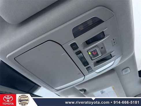 Used 2023 Toyota Highlander XLE image 24