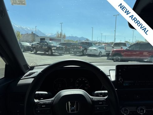 Used 2025 Honda CR-V Sport-L image 20