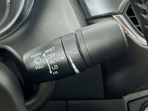 Used 2017 MAZDA MAZDA6 Touring image 13