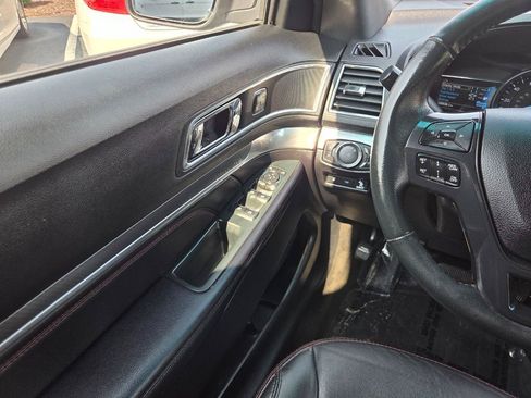 Used 2018 Ford Explorer Sport w/ Equipment Group 401A AWD/4WD image 32