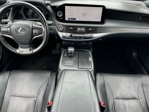 Used 2023 Lexus LS 500 w/ Accessory Package (Z1) RWD image 15