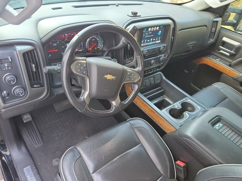 Used 2019 Chevrolet Silverado 2500 High Country w/ Duramax Plus Package image 8