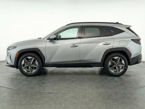 Used 2025 Hyundai Tucson SEL FWD image 5