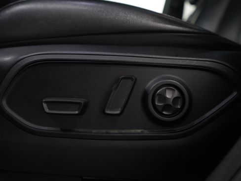 Used 2024 Jeep Grand Cherokee Limited image 22