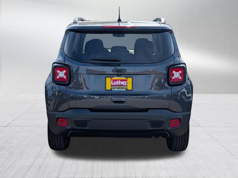 Used 2023 Jeep Renegade Altitude w/ Sun/Sound Group AWD/4WD image 6