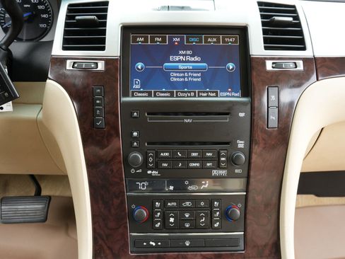 Used 2008 Cadillac Escalade EXT image 22