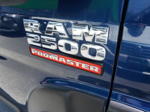 Used 2021 RAM ProMaster 2500 w/ Convenience Group FWD image 3