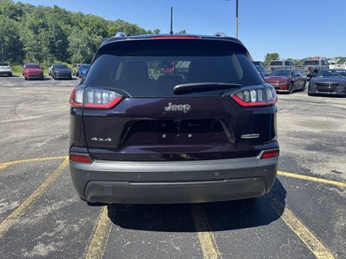 Used 2021 Jeep Cherokee Latitude Plus AWD/4WD image 4